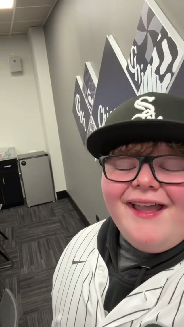 if we may interject, Jake Connelly aka Delightful Derek, has a message for Sox fans! #strangerthings #MLB #firstpitch 