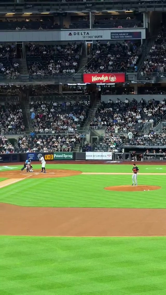 Big G. Big Blast. 💥 #yankees #mlb #baseball #giancarlostanton #homerun 