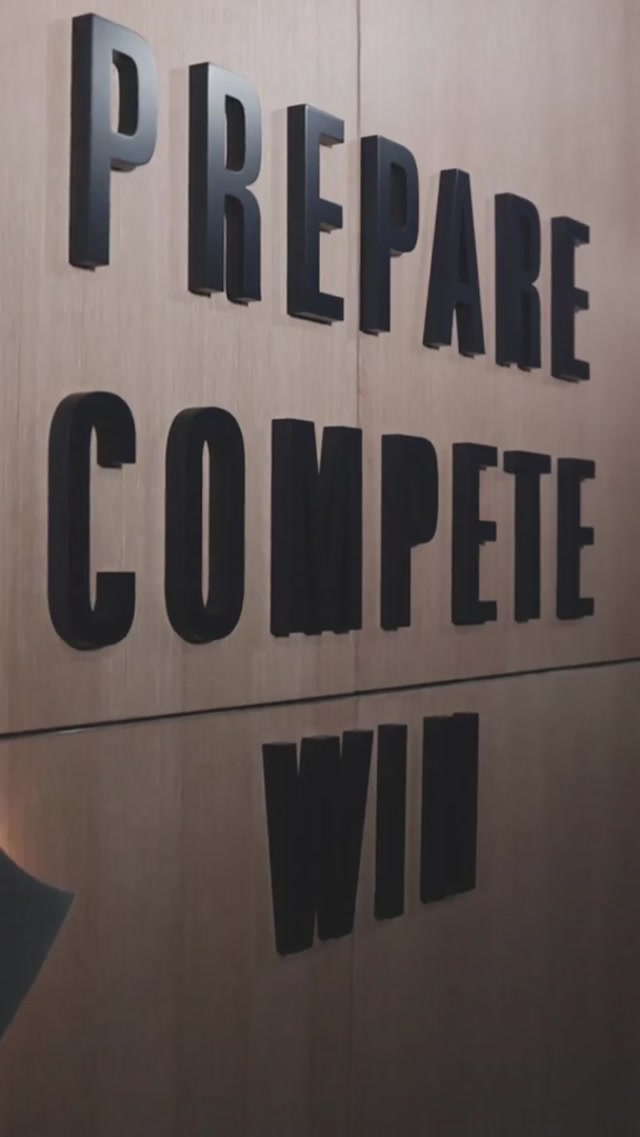 Let’s roll 😎 #yankees #mlb #baseball #arrivals #postseason 