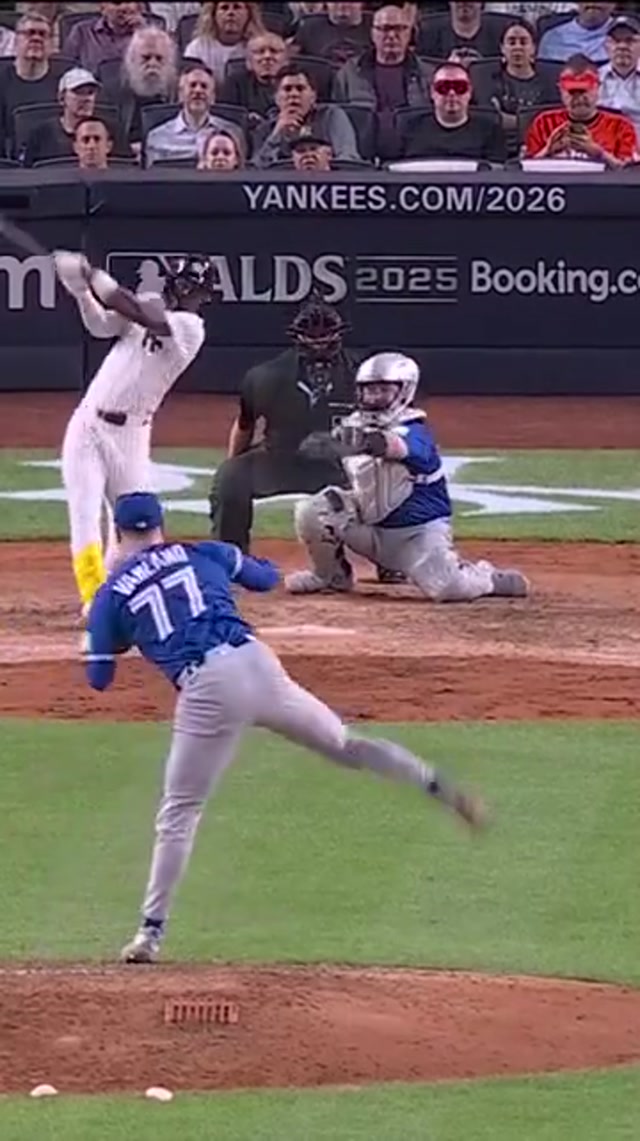 All That Jazz 🎷 #yankees #alds #mlb #jazzchisholmjr #homerun 