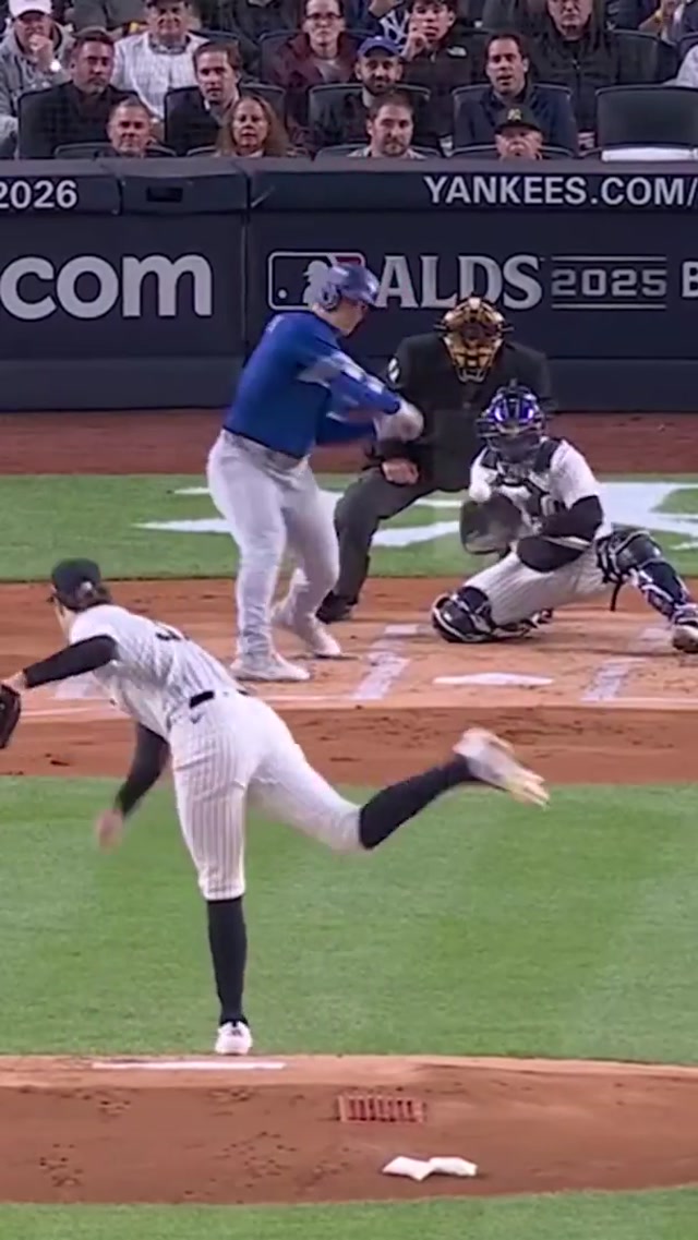Cody with the sliding catch 🙌 #yankees #mlb #baseball #codybellinger 