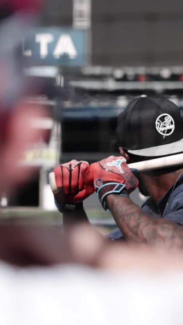 Congratulations on your first Silver Slugger Award, Jazz! 🔥 #yankees #mlb #baseball #jazzchisholmjr #silverslugger 