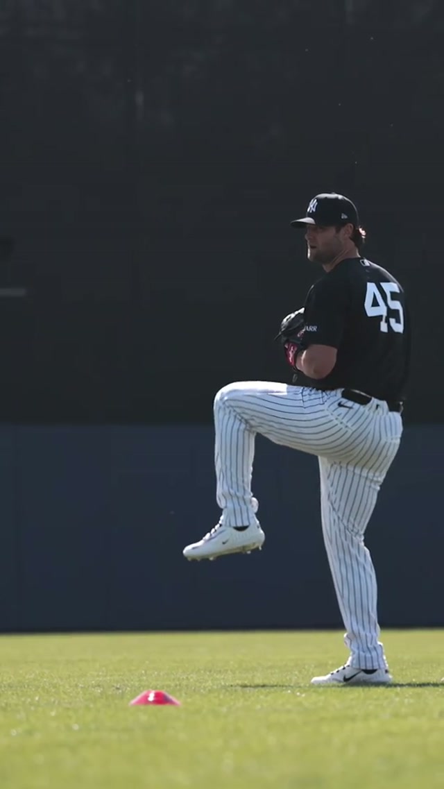 Cole breeze coming… #yankees #gerritcole #baseball 