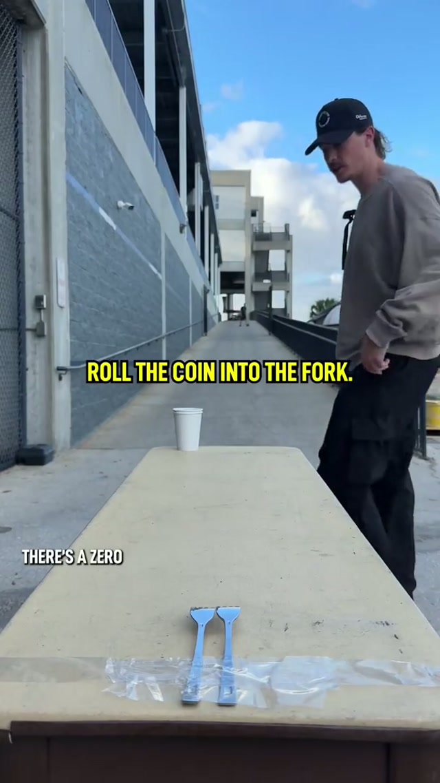 Fork challenge, Yankees edition 😂 #yankees #games #qotd #springtraining #forkchallenge 