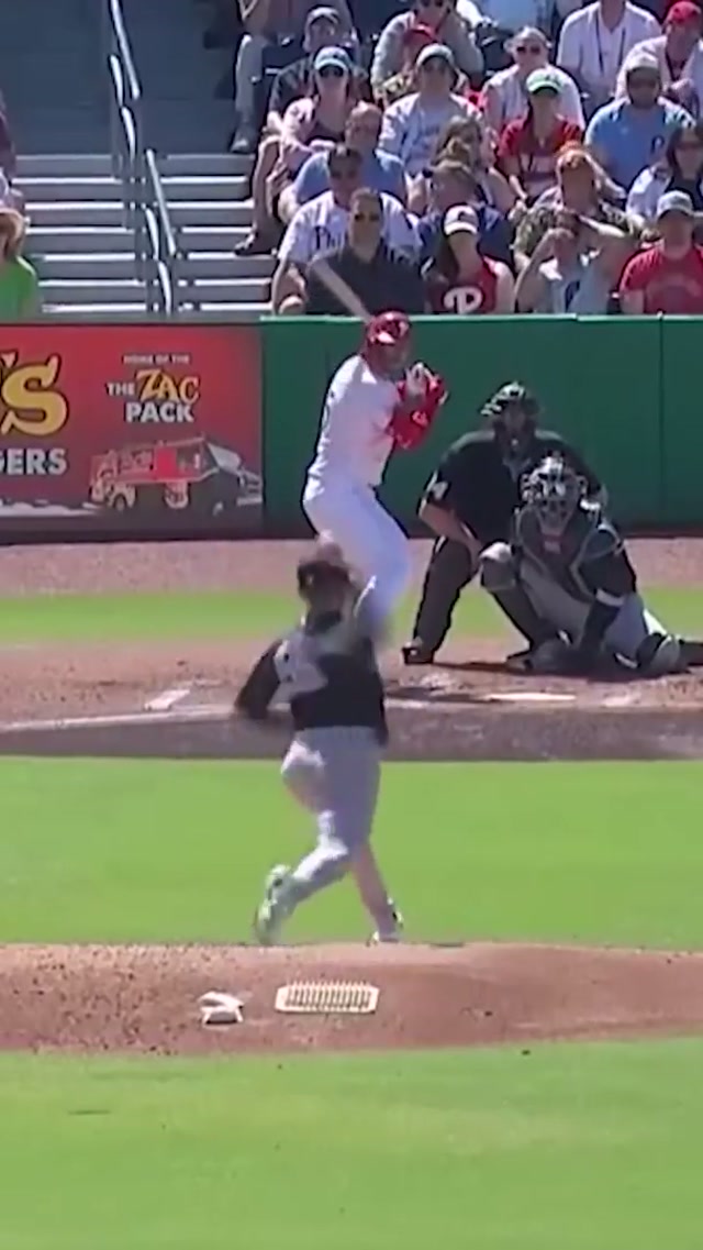 Grish has got it 🔥 #yankees #trentgrisham #baseball #springtraining #divingcatch 