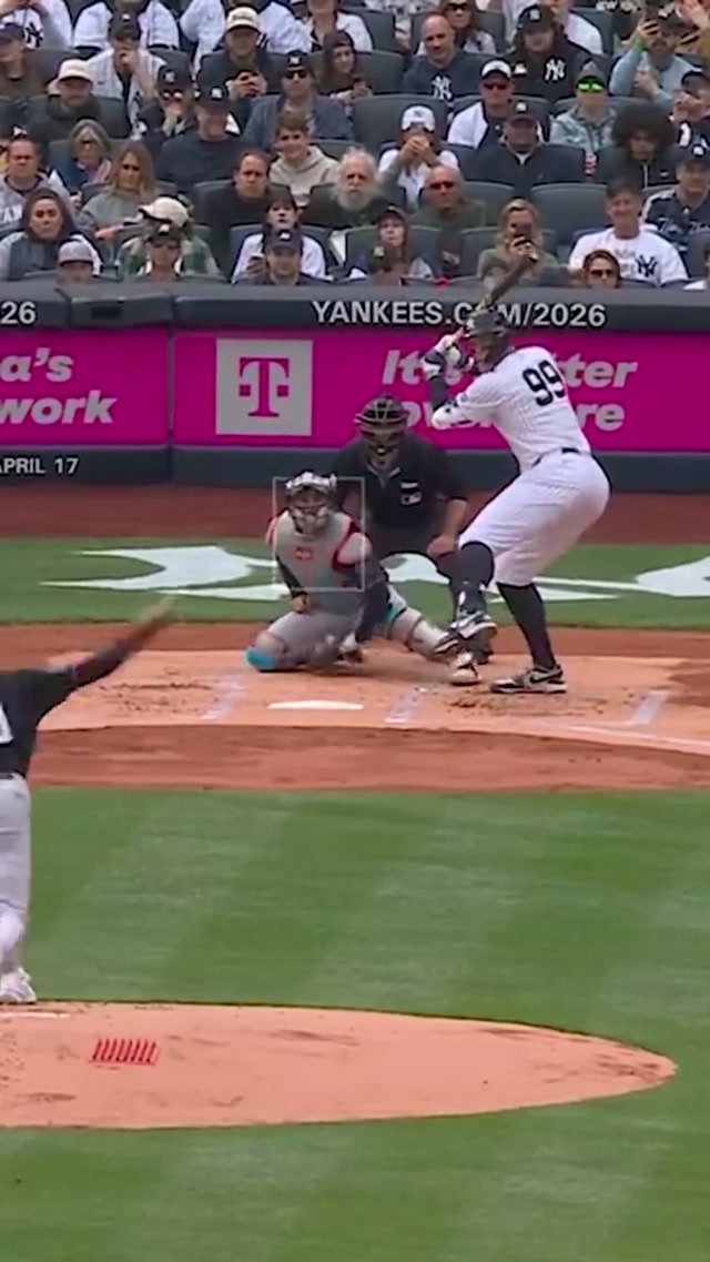And just like that, we're back 😎 #yankees #mlb #baseball #aaronjudge #homerun 