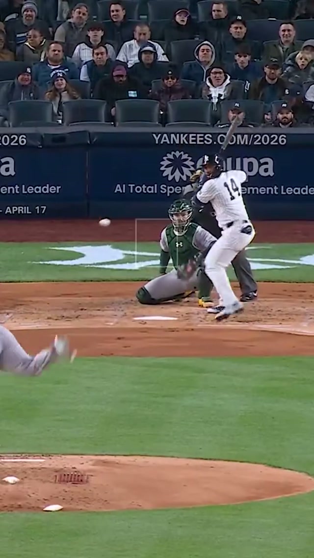 Will you accept this Rosario?🌹 #yankees #mlb #baseball #amedrosario #homerun 