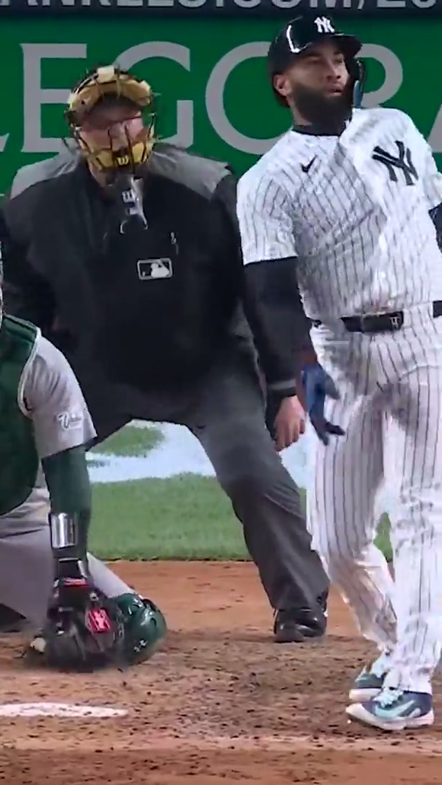 Talk to 'em, Amed 🗣️ #yankees #mlb #amedrosario #homerun #hype 