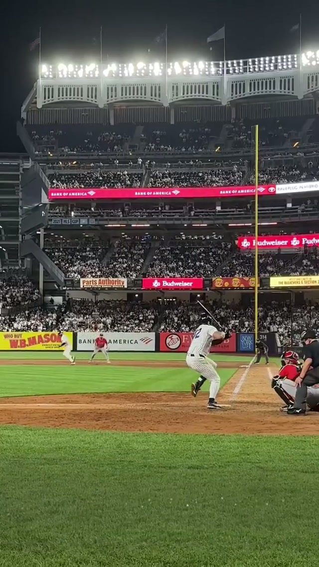 Safe to say, we enjoyed that 😌 #yankees #mlb #josecaballero #walkoff 