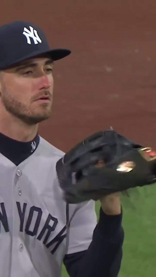 It's Belli’s world and we’re all just livin' in it 😌 #yankees #mlb #baseball #codybellinger #glove 