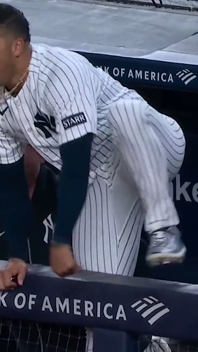 More passion 👏 more energy 👏 #yankees #mlb #fernandocruz #baseball #reaction 