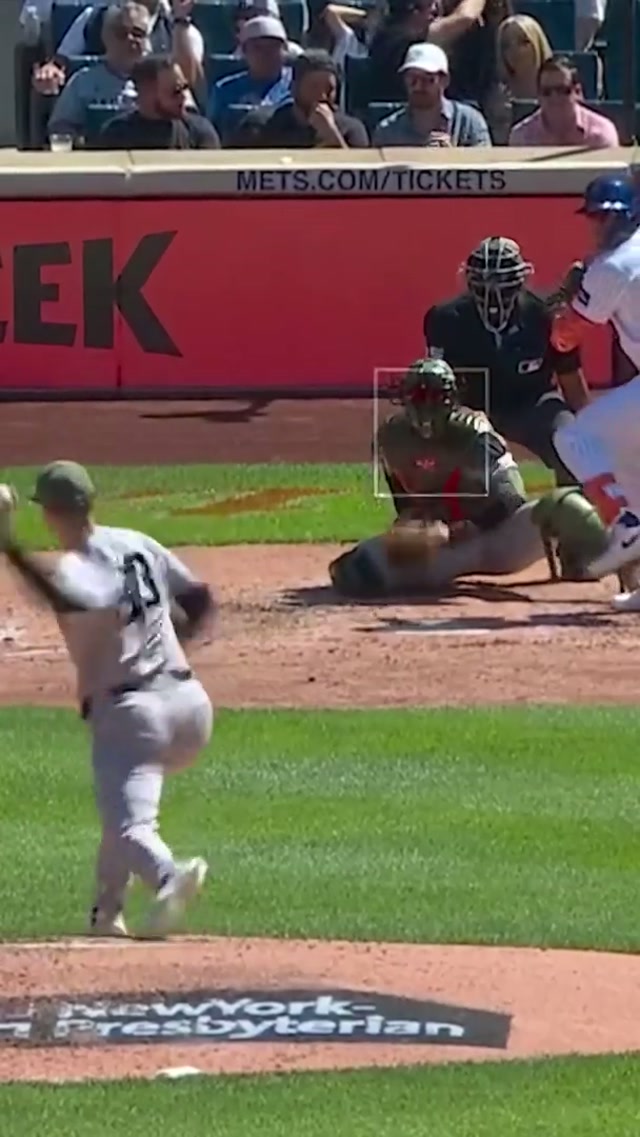 Great Grab by Grish 👊 #yankees #trentgrisham #catch #subwayseries #mlb 