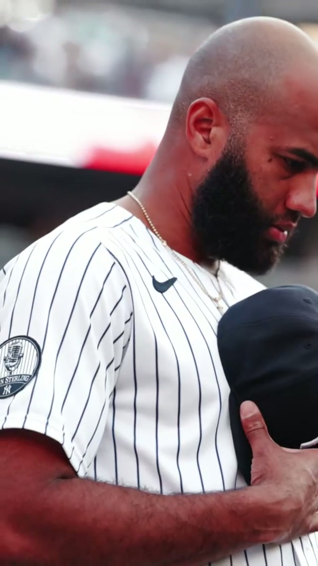 Starting tonight, the Yankees will pay a season-long tribute to John Sterling by wearing a customized memorial patch on their uniform sleeves 💙 #yankees #johnsterling #mlb 