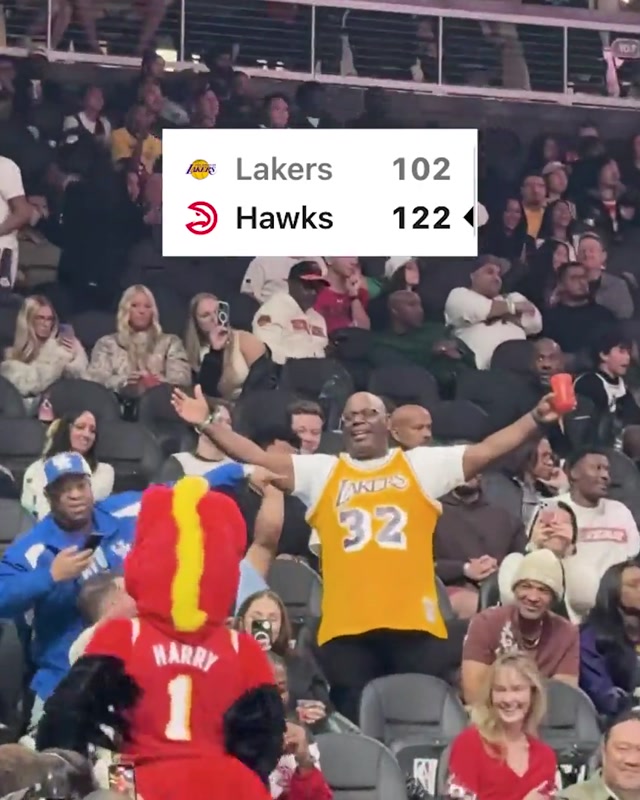 Lakers fans salty 😭 #atlantahawks #hawkswin #nba 