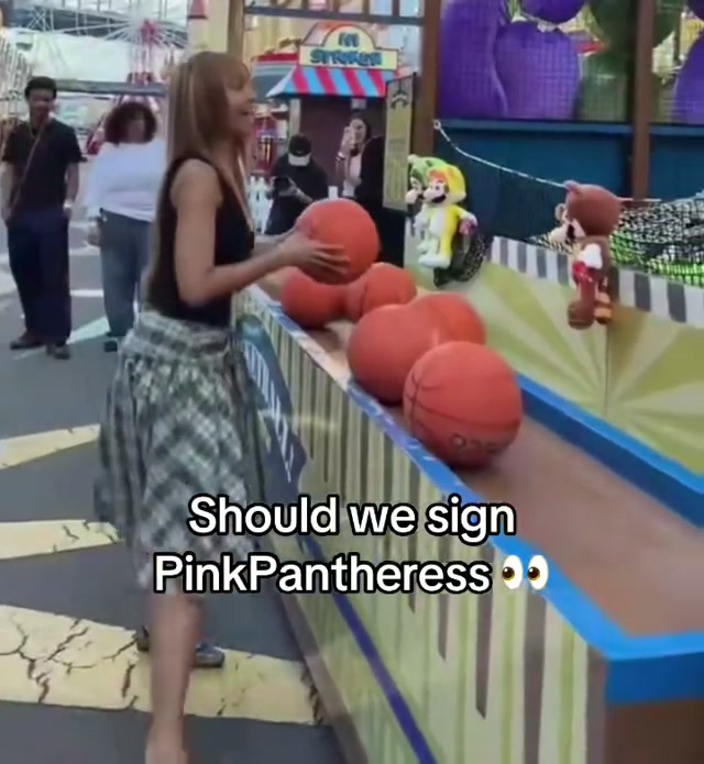 She lowkey might be next up 👀 #pinkpantheress #basketball #giftok #nba 