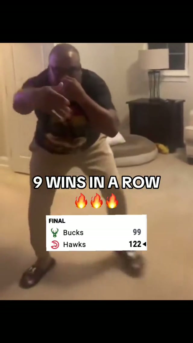 THE HAWKS ARE ROLLING #hawks #basketball #nba #bucks 
