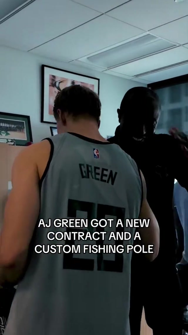 Dairy Bird is the word. ✍️🎣 #ajgreen #dairybird #fishing #bucks #nba