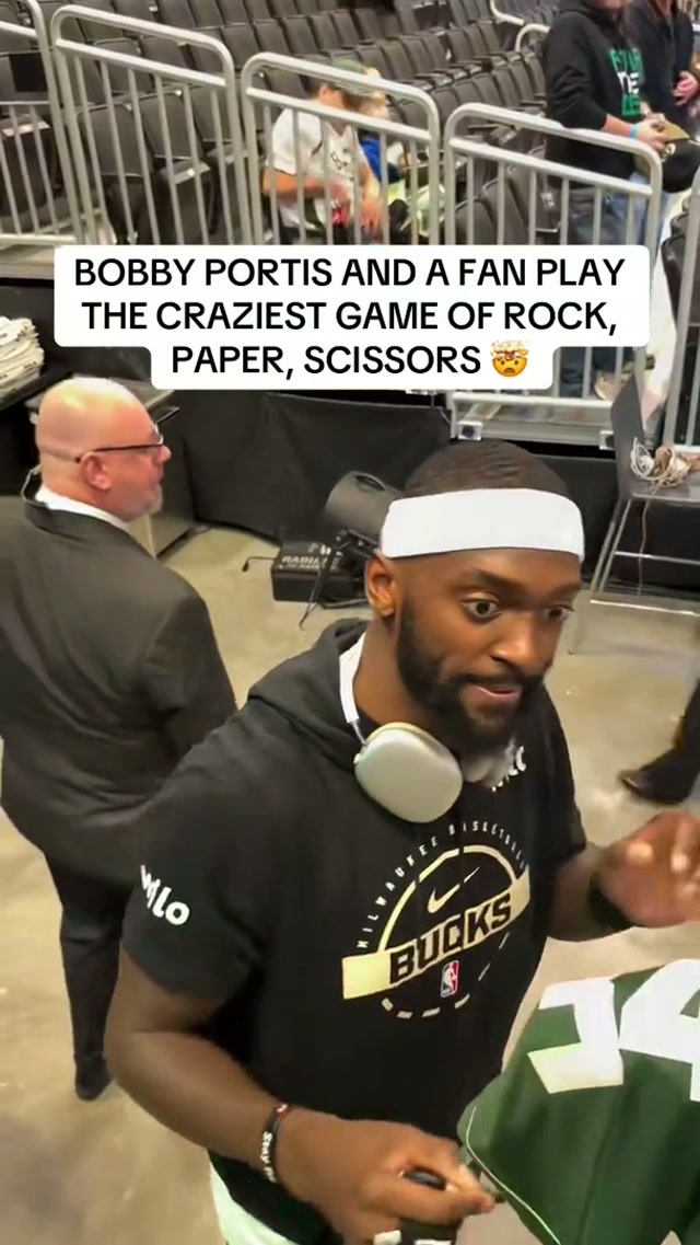 That was a battle. 😅 #bobbyportis #bucks #rockpaperscissors #fan @Bobby Portis Jr 

(via bradwinning13/IG, kellywin7/IG) 