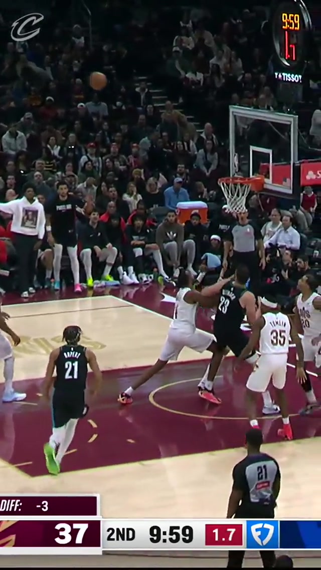 💪 JT TOO STRONG. #LetEmKnow #Cavs #NBA #Shorts 