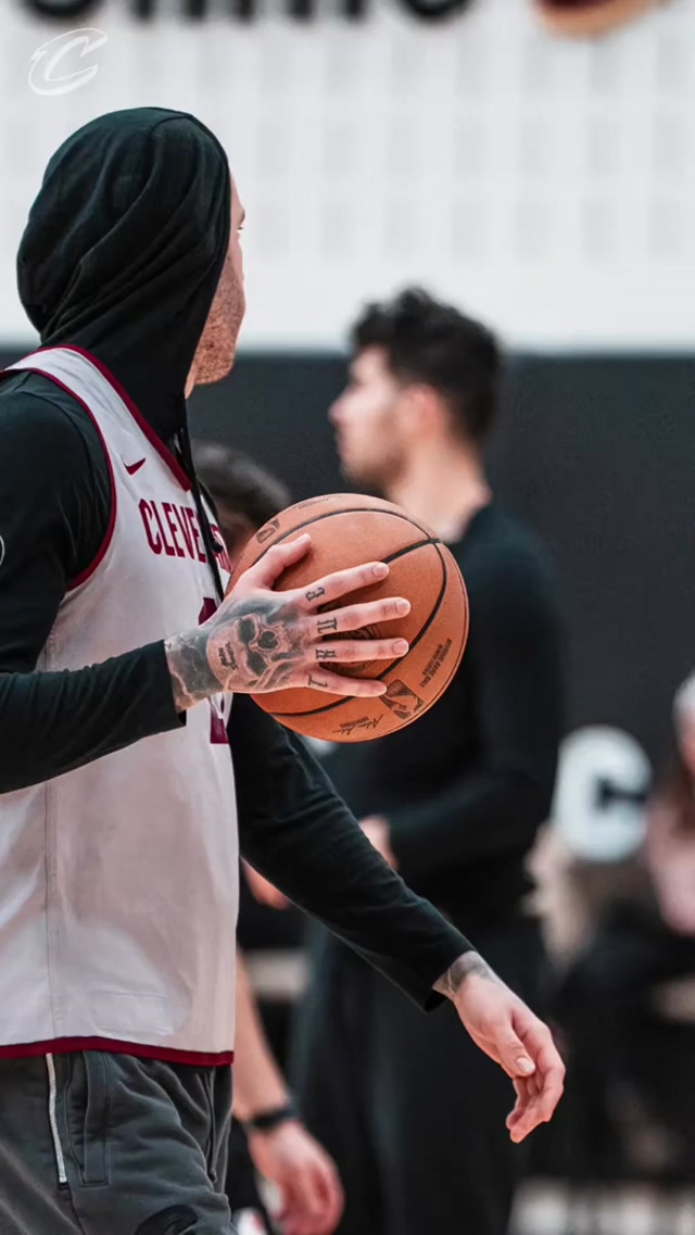 GAME DAY PREP. #cavs #cleveland #nba #photography 