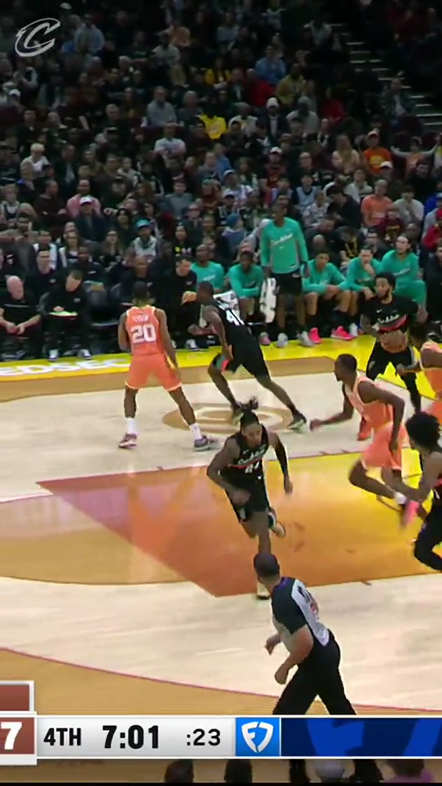 🔥 THIS LONZO & DON SEQUENCE. #LetEmKnow #Cavs #NBA #LonzoBall #DonovanMitchell  