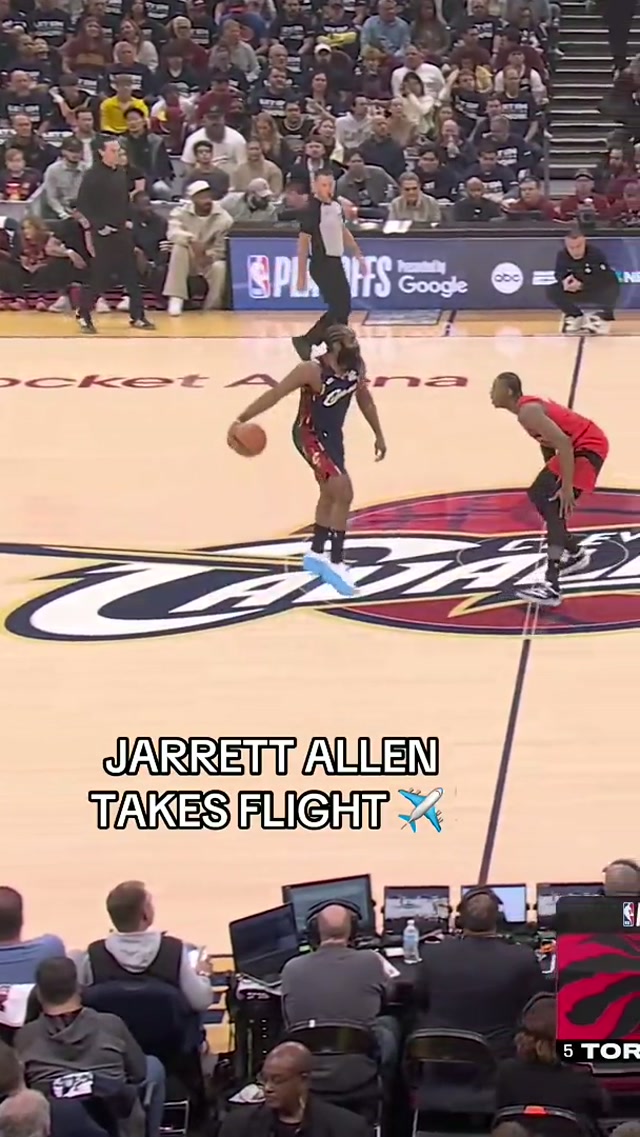It’s 3 minutes into game one and he’s already dunking on folks #nbaplayoffs #cavsraptors #dunk #jarrettallen 