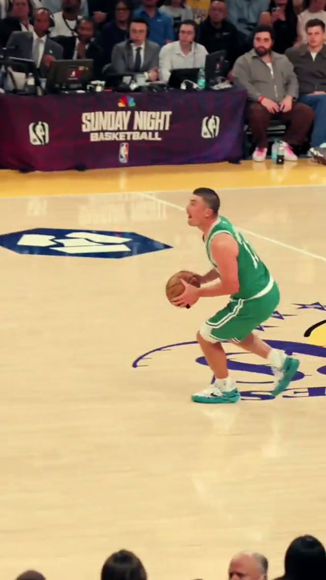 BUZZER BEATER KING 😤 #fyp #bostonceltics #boston #celtics #paytonpritchard #nba #buzzer 