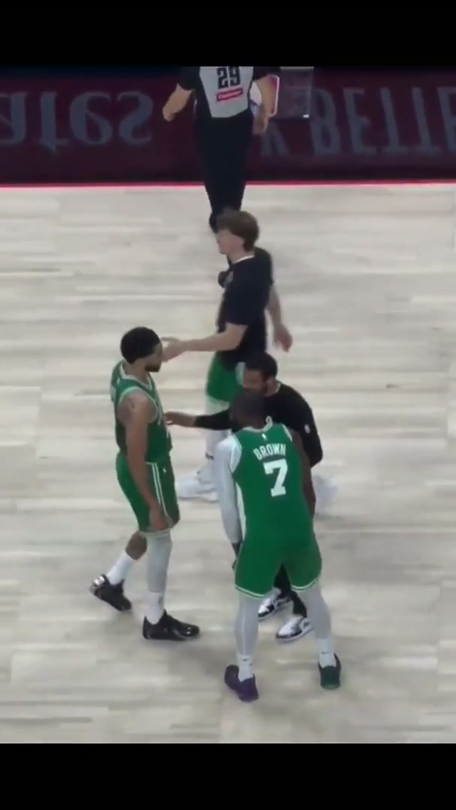 One mindset 🧠☘️ #fyp #jaysontatum #jaylenbrown #boston #celtics #bostonceltics #nba 

🎥: IG @weeisports 