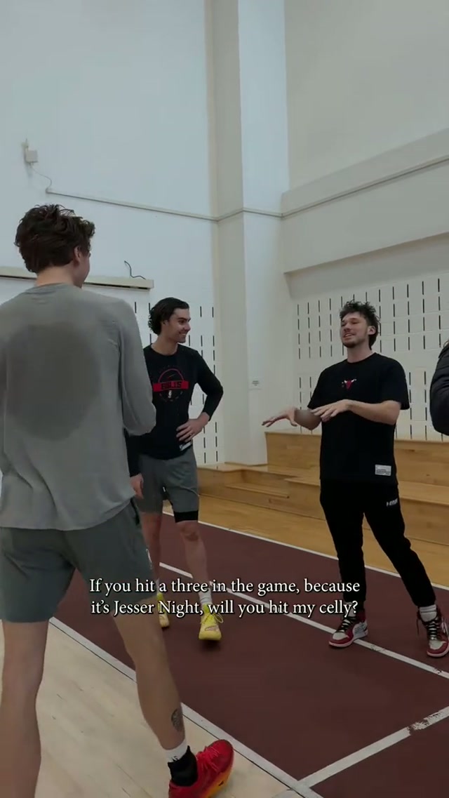 Matas hit the @Jesser celly 👏🔥 #jesser #matasbuzelis #celebration #nba #chicagobulls 