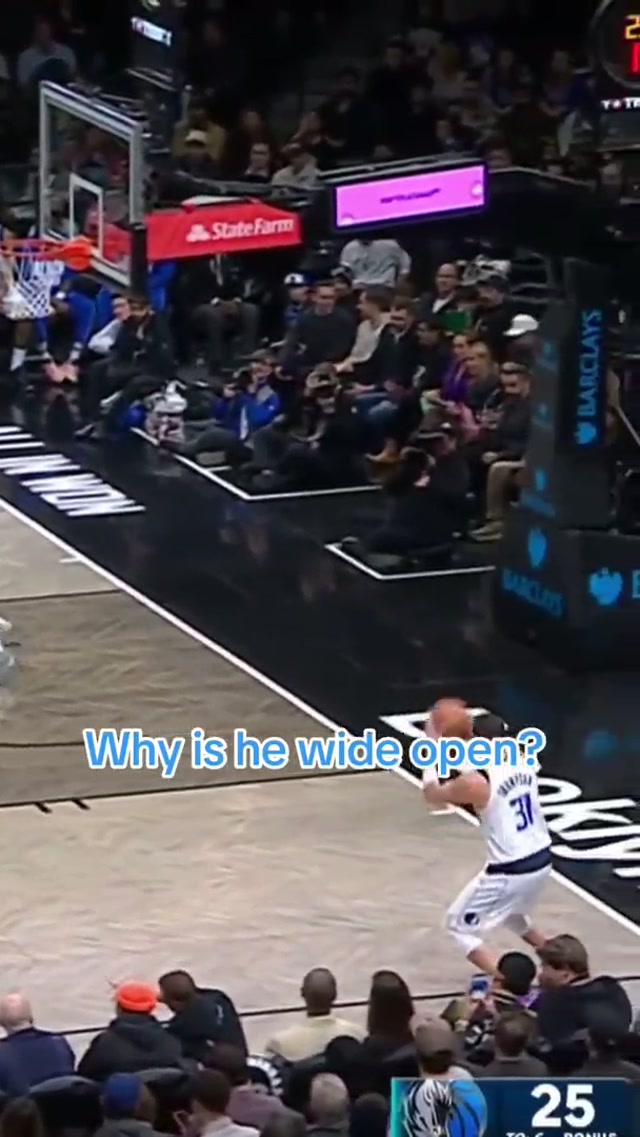 It’s KLAY THOMPSON! C’mon now👌#dallasmavericks #klaythompson #nba #threepointer 