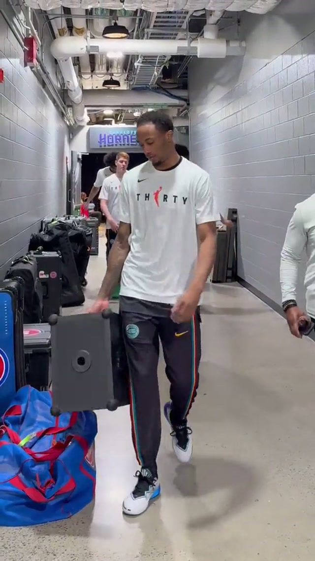 Let’s HOOP #nba #pistons #dance 