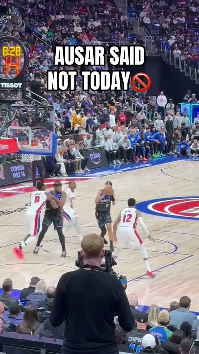 GET THAT OUTTA HERE #nba #DetroitPistons #nbahighlights 