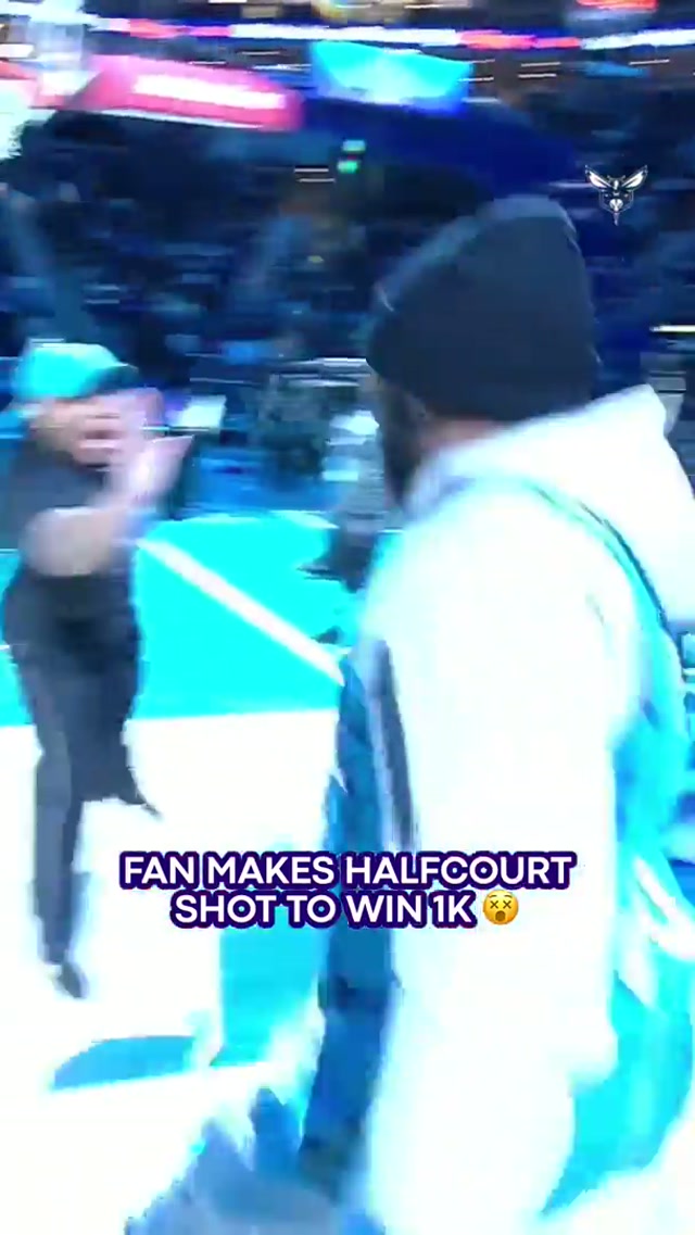 in the dell curry jersey too #charlottehornets #halfcourtshot