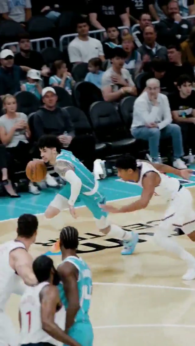 it's no secret, he was ballin' out this year #lameloball #charlottehornets #nba 