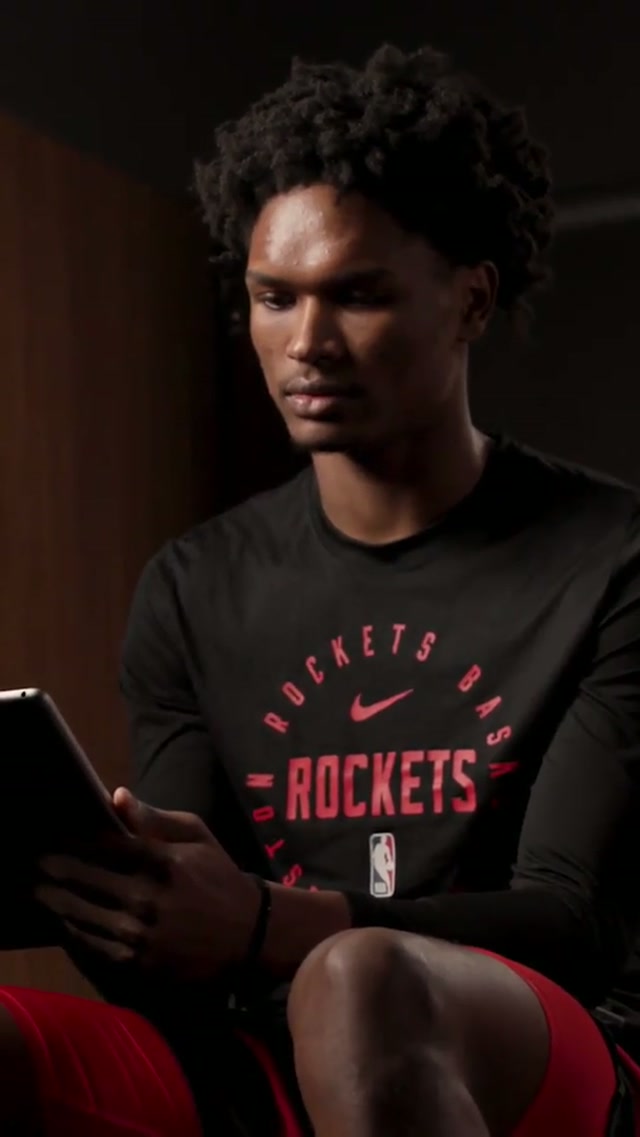 Being a part of legendary moments 👏

Catch Amen talk about experiencing KD’s game winner in the latest episode of 𝗜𝗻 𝗙𝗹𝗶𝗴𝗵𝘁.

🔗 in bio