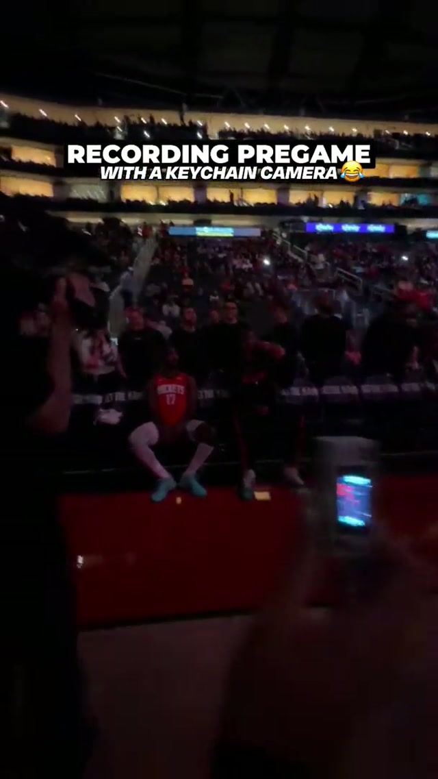 headphone users beware 😅