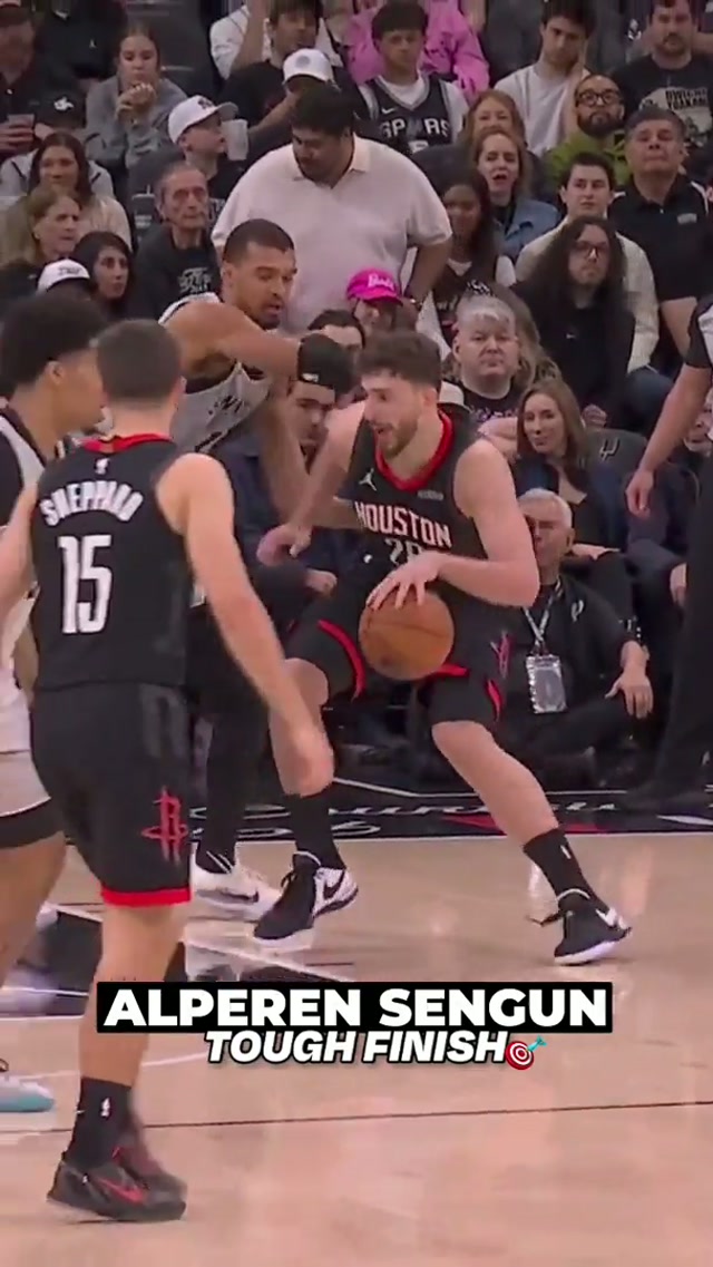 workin’ his magic in the paint 🪄