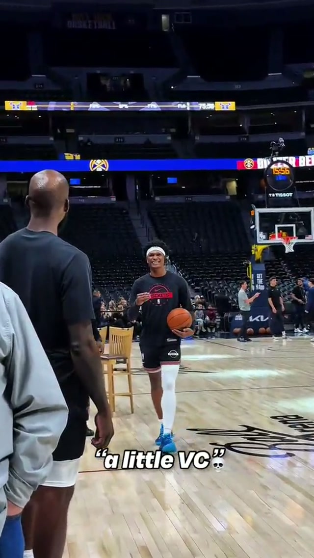 headband Twin switching up the accessories 🎮 #ALLFIRE🔥 #Rockets 