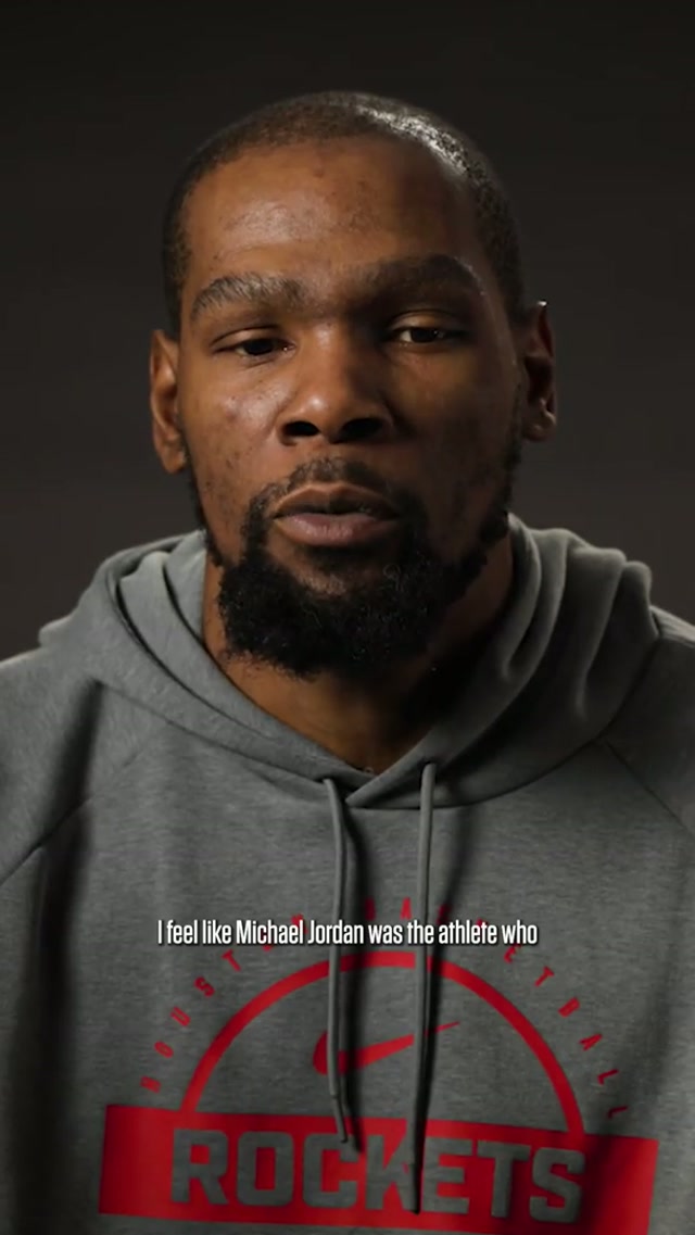 “Somebody I wanted to emulate every step of the way” 🤝

Hear KD discuss MJ’s impact and his inspiration on making it to the NBA in the latest episode of 𝙄𝙣 𝙁𝙡𝙞𝙜𝙝𝙩.

🔗 in bio