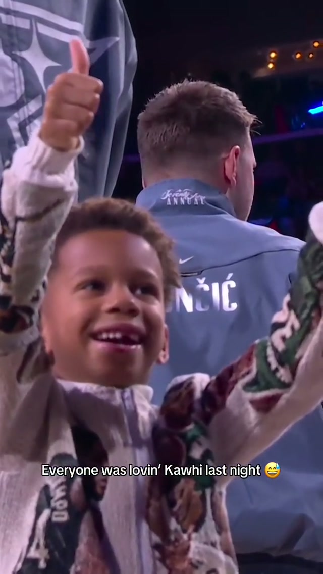 We get it, who doesn’t love Kawhi?! 🖐🏿👍 #nba #kawhileonard #basketball #giannis #funny 