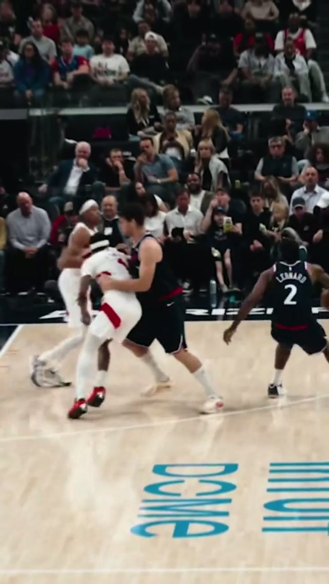 The Klaaaaaw! 🖐🏾 #nba #basketball #basketballtiktok #clippers #kawhileonard 