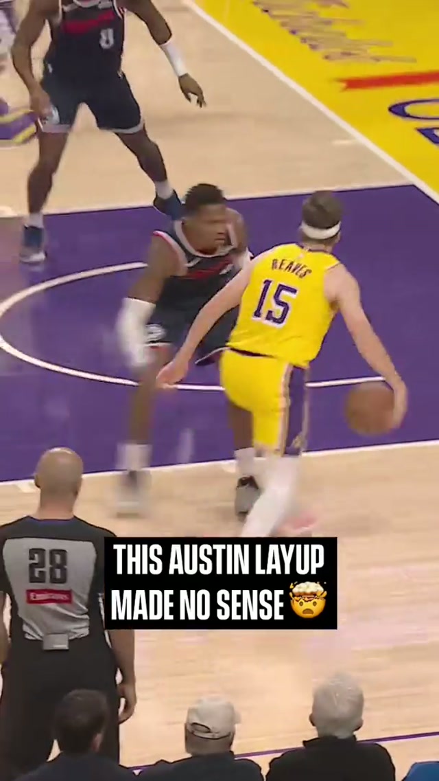 How did Austin pull this off??? #lakers