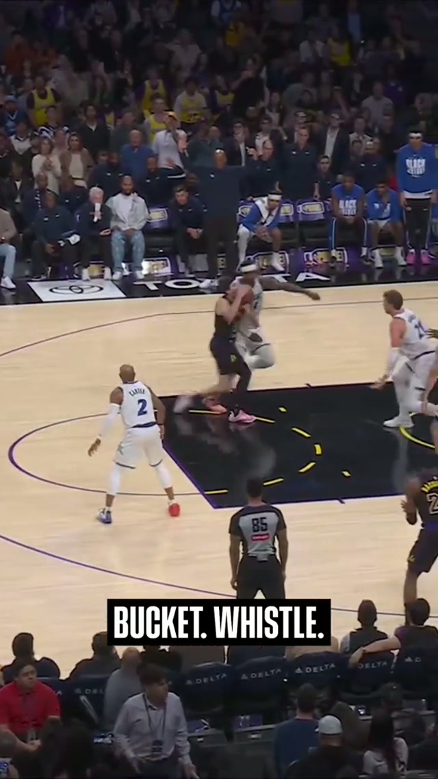 Bucket and the bonus for AR #Lakers 