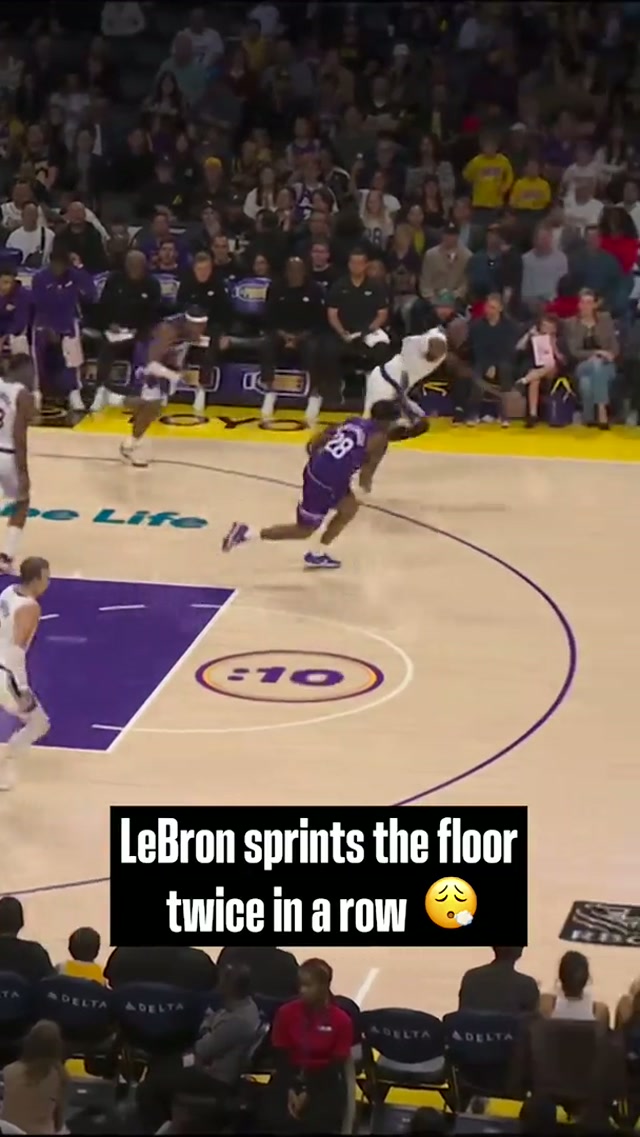 LeBron was RUNNING 🏃 #NBA #Lakers