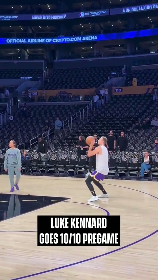 Luke Kennard is LOCKED in pregame #Lakers #NBAPlayoffs