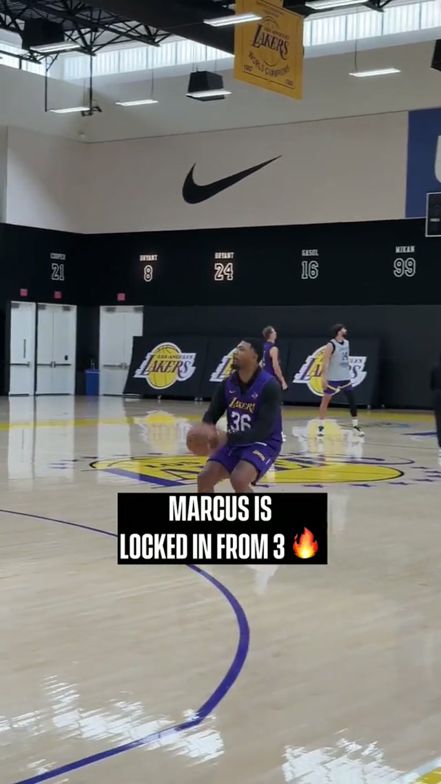 Marcus is in the zone 🔒 #lakers