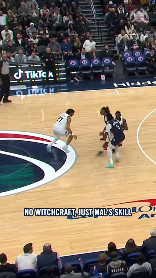 CAN'T guard that 🤷#nba #denvernuggets #basketball #jamalmurray