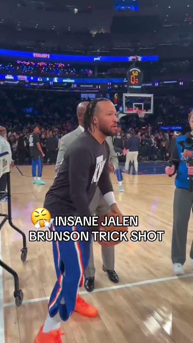 half court cap🫡 #nyknicks #trickshot #basketballtiktok 