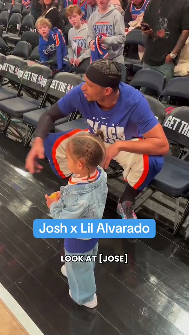 josh out here fan farming 😂 #nyknicks #nba #joshhart #aurafarming 