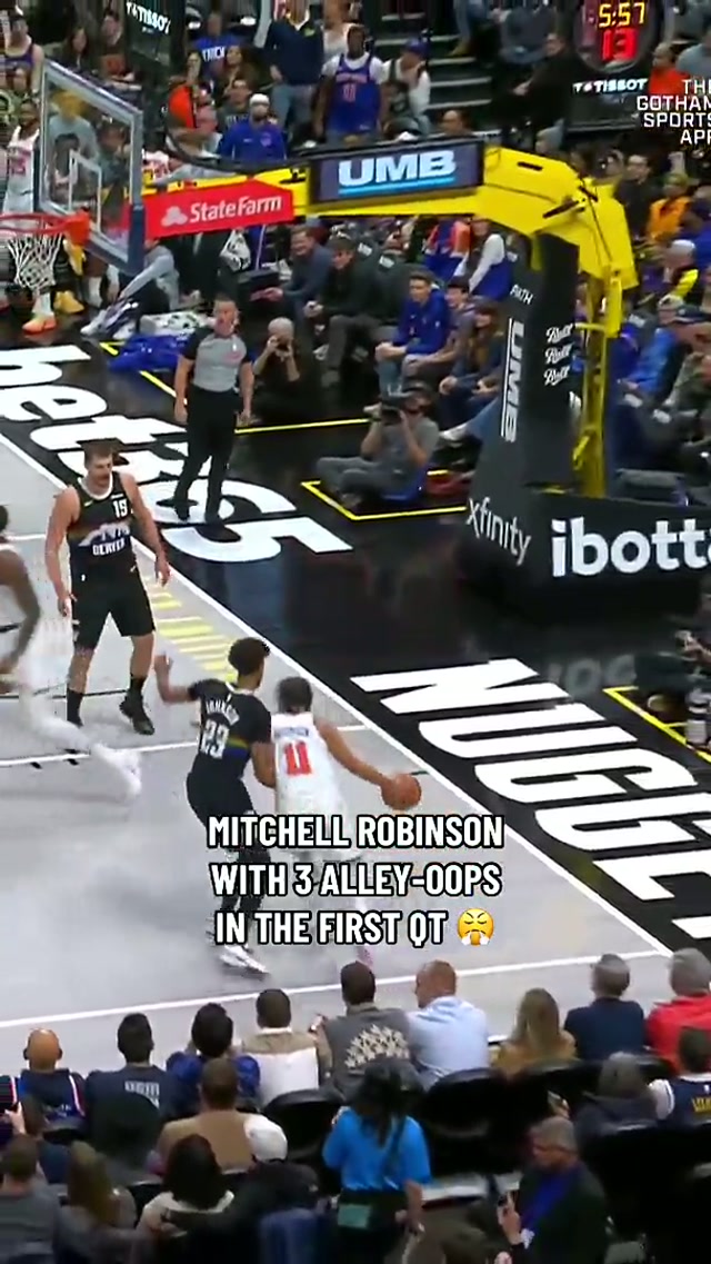 just throw it up, mitchell robinson will get it 😤 #newyorkknicks #dunks #alleyoop #nbahighlights 